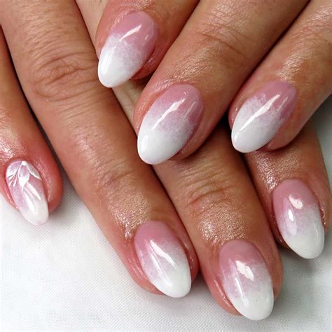 Unghie gel: tendenze e nail art, 100 immagini.